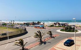 206 Tenbury Beach Apartment
